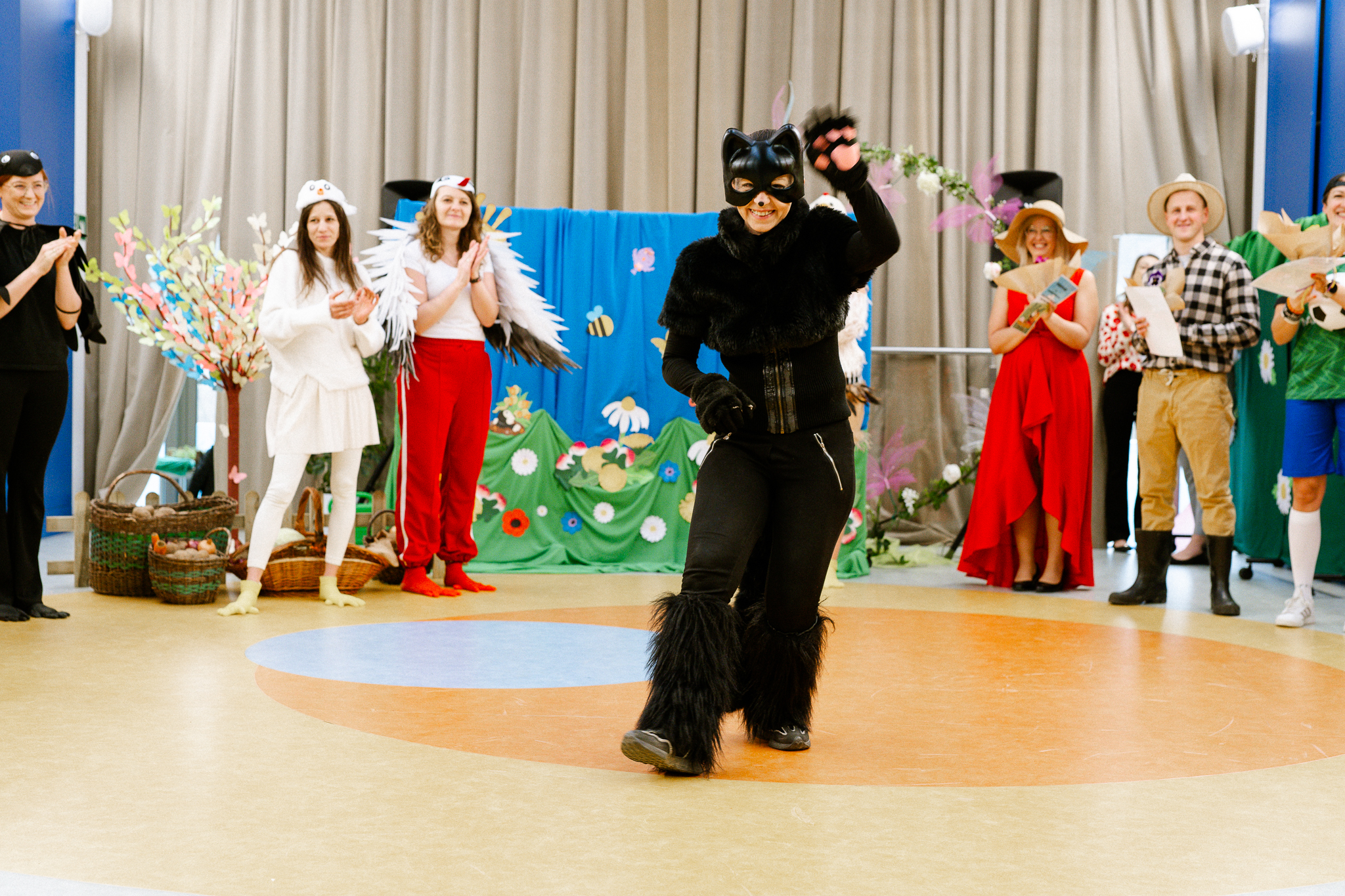 Międzynarodowy Dzień Teatru, Występ postaci Kota podczas przedstawienia 'Rzepka'
